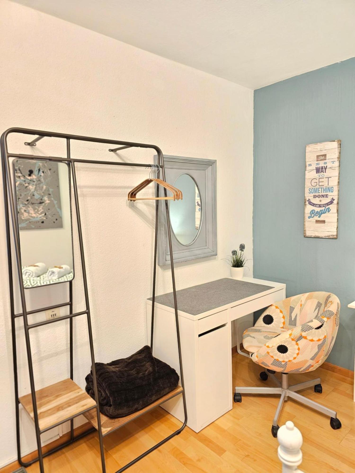Privatunterkunft Doppelzimmer 2 I Geteiltes Bad & Kueche I Mit Dem Nur 4 Min Bis Zum Hauptbahnhof *